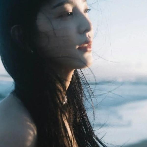 日食：黑暗深处
